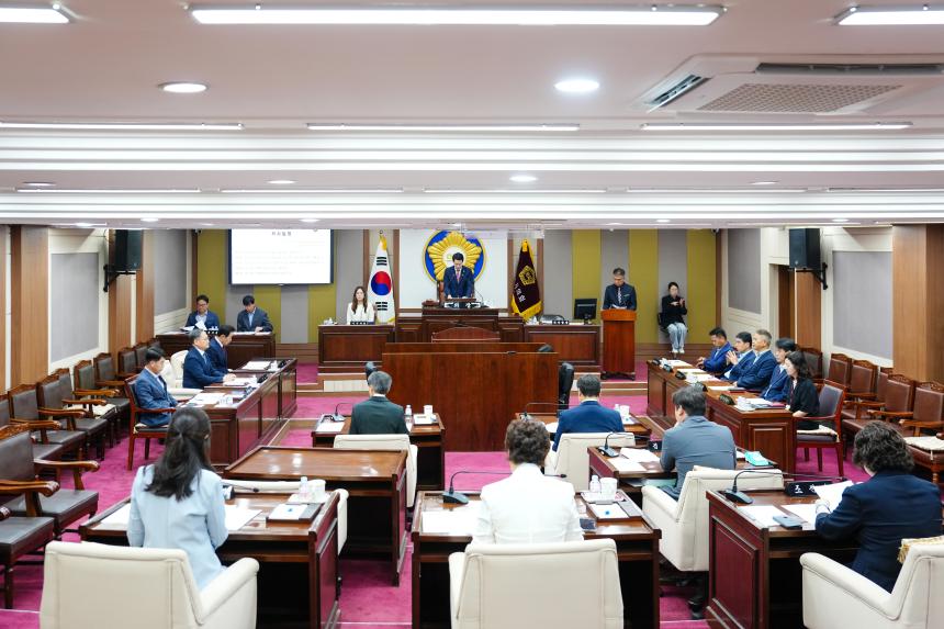포천시의회, 제187회 임시회 개회 ‘2025년도 제3회 추가경정 예산안, 조례안 등 심의 예정’ - 2