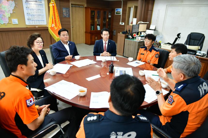 포천시의회, 추석 명절 맞아 위문품 전달로 이웃사랑 실천 - 3