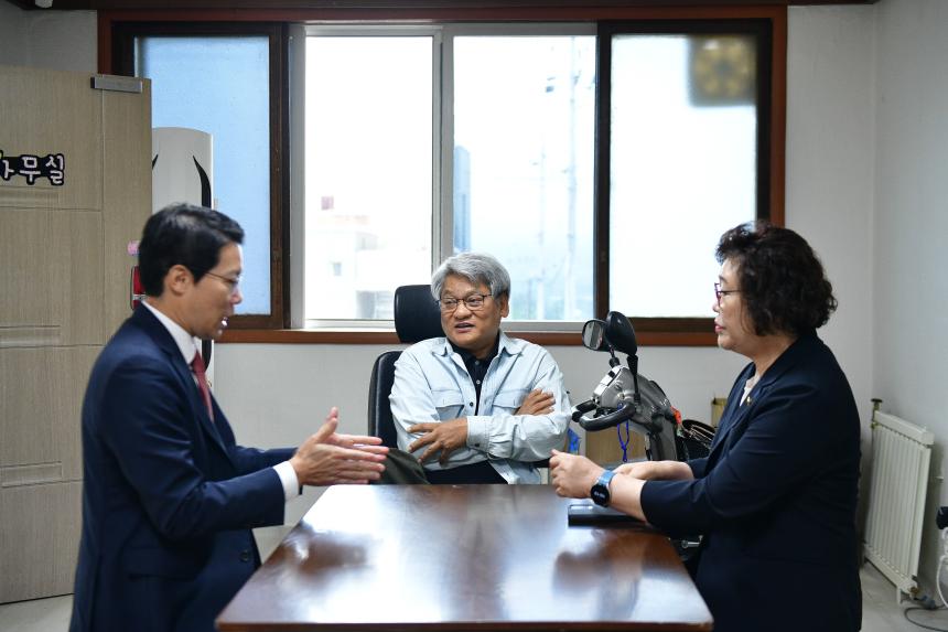 포천시의회, 추석 명절 맞아 위문품 전달로 이웃사랑 실천 - 9