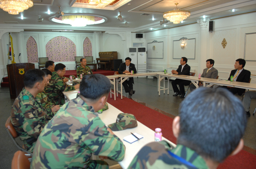 영북면민과 8사단장과의 간담회