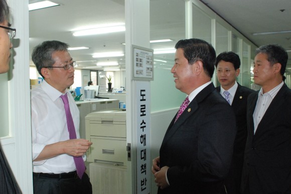 대심도 철도 추진 건의문 전달(국토해양부)