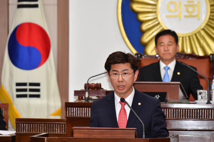 180427 제132회 포천시의회 임시회 - 5