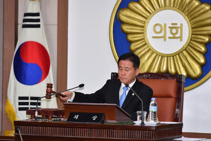 180427 제132회 포천시의회 임시회 - 2