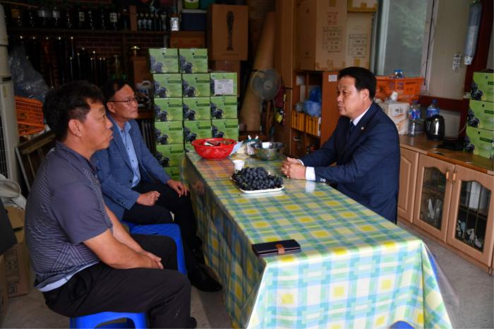 180920 지역 경제 활력을 위한 포도 판매농가 격려 - 4