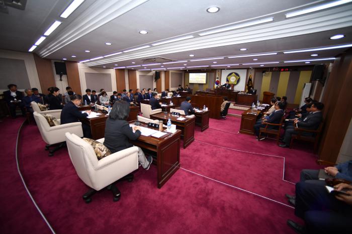 190507 제140회임시회 1차운영위 및 1차본회의 - 6