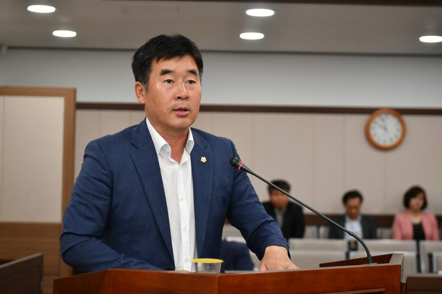 제142회 임시회 조례 등 심사 특별위원회 - 1