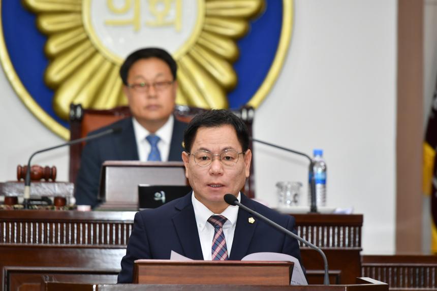 제144회 임시회 운영위, 개회, 1차본회의 - 5