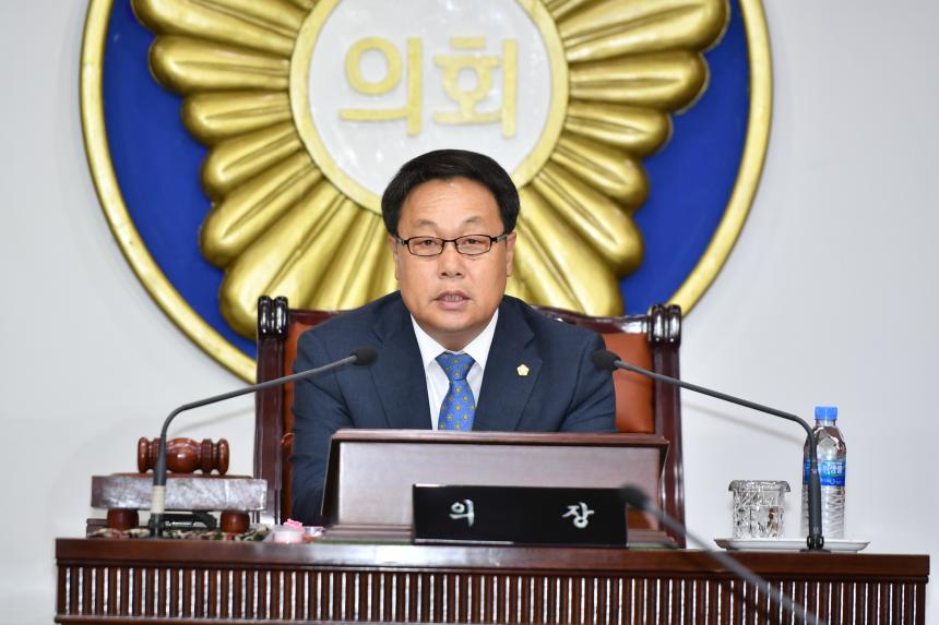 제144회 임시회 운영위, 개회, 1차본회의 - 11