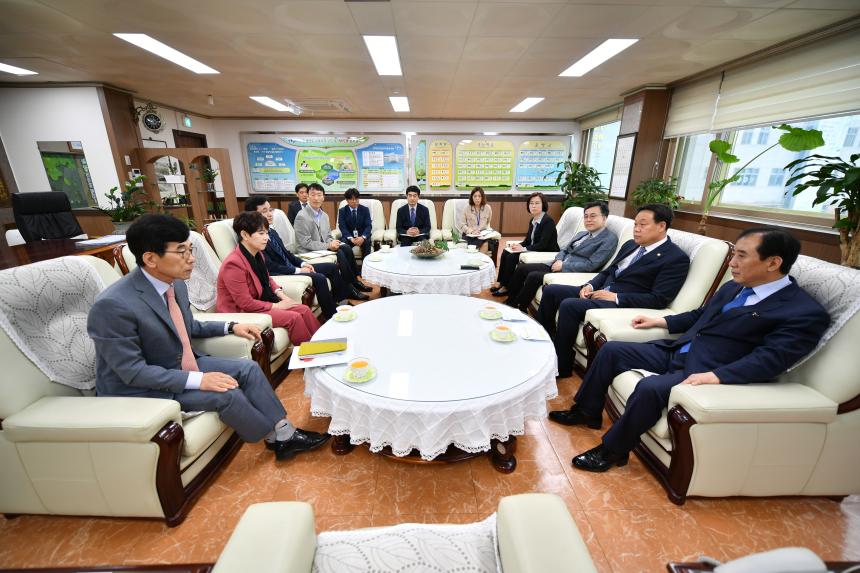 스승의날 관련 교육청 방문