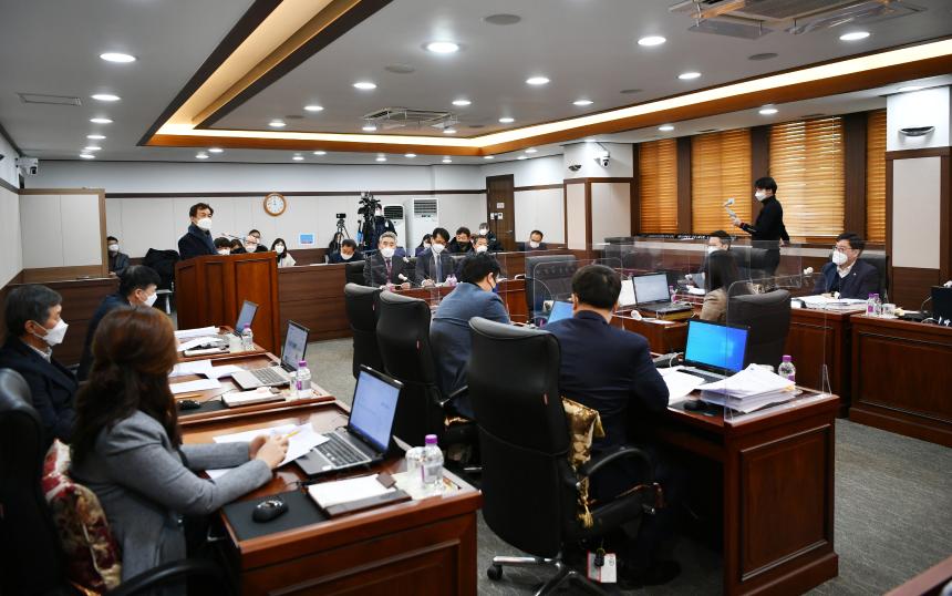 제154회 포천시의회(임시회) 폐회 중 제6차 장자·용정일반산업단지 분양에 관한 행정사무조사 특별위원회 - 12