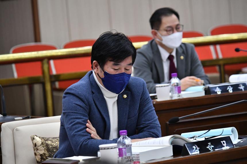 제155회 포천시의회(임시회) 제1차 운영위원회 및 본회의 - 13