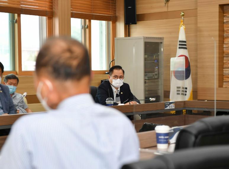 의원간담의 날 - 12