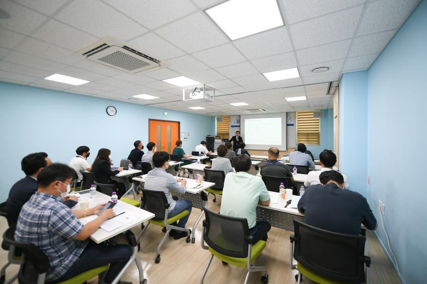 2022년도 행정사무감사 대비 포천시의회 의정역량강화교육 - 16