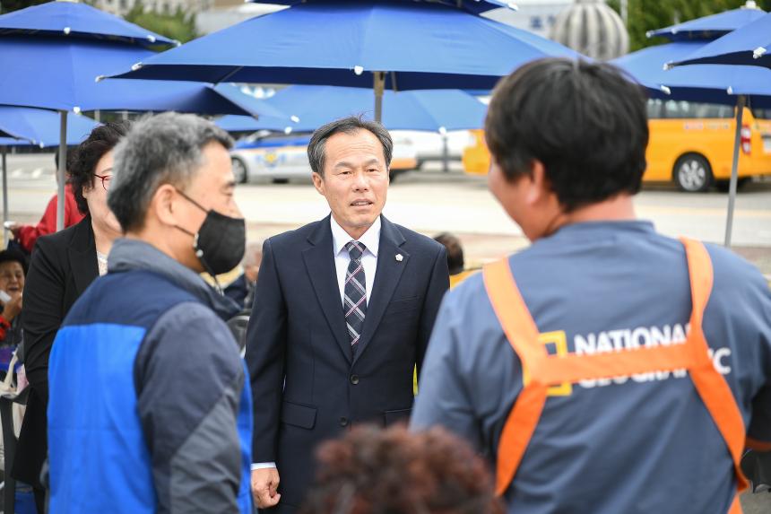 제20회 포천시민의 날 부스 방문 격려 - 16