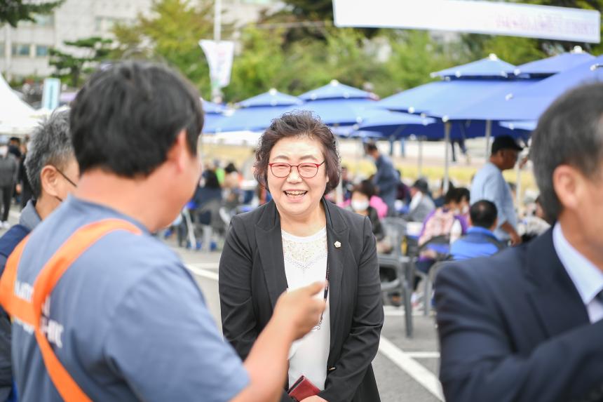 제20회 포천시민의 날 부스 방문 격려 - 17