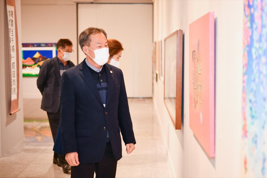 사) 포천미술협회 제 25회 전시회 - 6