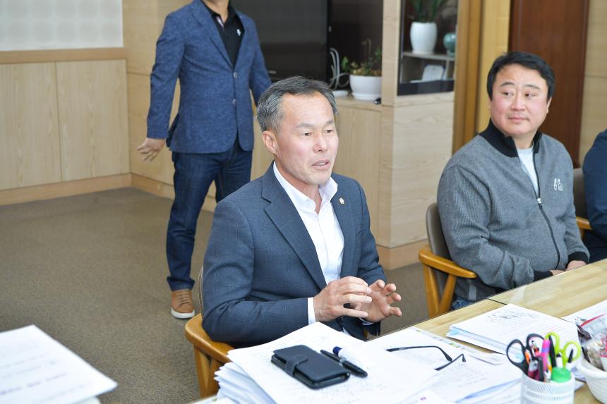 포천시 인문도시조성 조례제정 주민발안 추진위원회 서명부전달 - 3