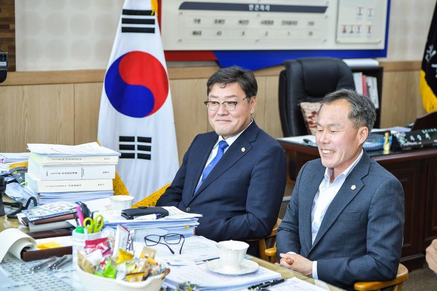 포천시 인문도시조성 조례제정 주민발안 추진위원회 서명부전달 - 5
