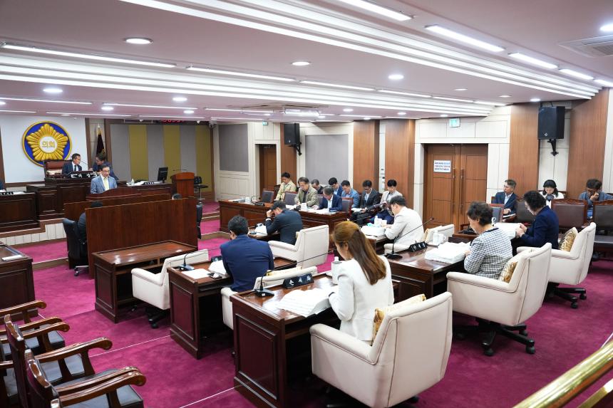 제174회 임시회 제5차 본회의 - 3