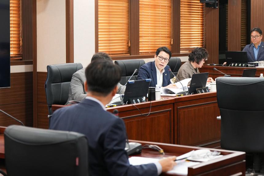 제179회 포천시의회 정례회 행정사무감사특별위원회 1일차 - 2