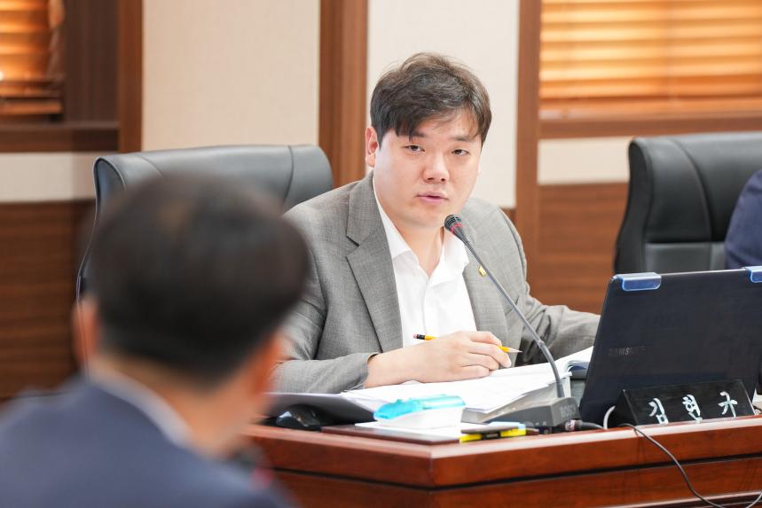 제179회 포천시의회 정례회 행정사무감사특별위원회 1일차 - 9