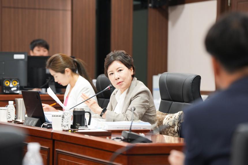 제179회 포천시의회 정례회 행정사무감사특별위원회 1일차 - 16