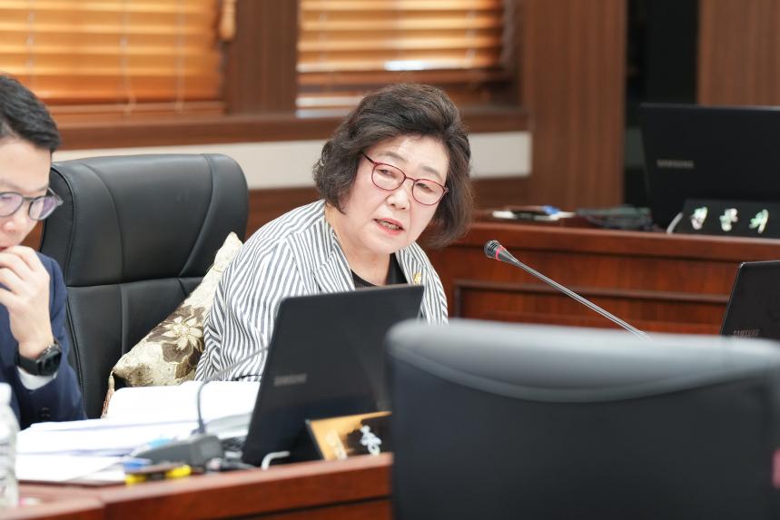 제179회 포천시의회 정례회 행정사무감사특별위원회 2일차 - 6