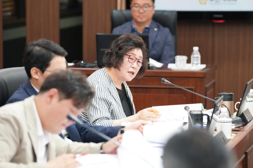 제179회 포천시의회 정례회 행정사무감사특별위원회 2일차 - 8