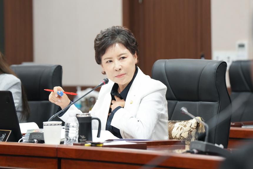 제179회 포천시의회 정례회 행정사무감사특별위원회 2일차 - 13