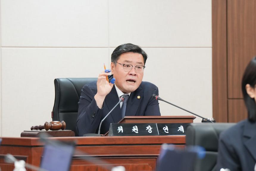 제179회 포천시의회 정례회 행정사무감사특별위원회 2일차 - 18