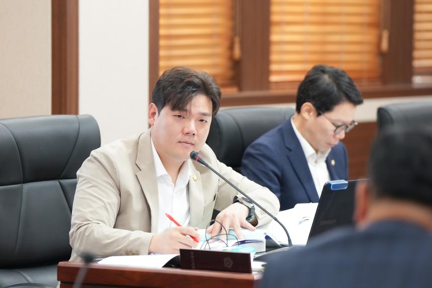 제179회 포천시의회 정례회 행정사무감사특별위원회 2일차 - 19