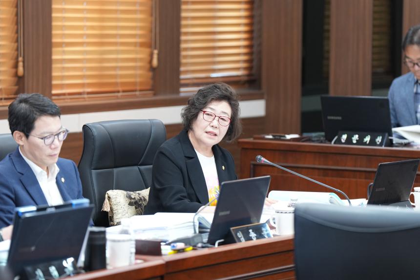 제179회 포천시의회 정례회 행정사무감사특별위원회 3일차 - 9