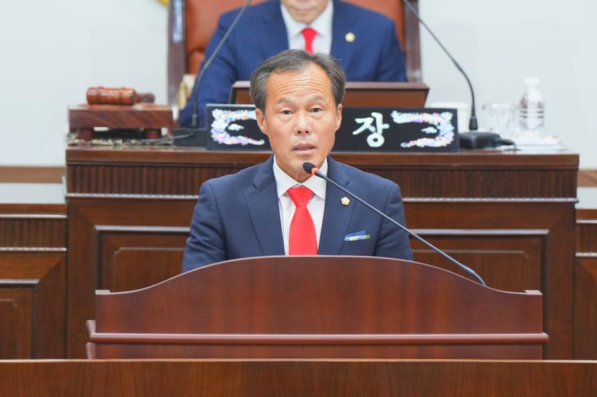 제181회 포천시의회 임시회 제3차 본회의 - 8