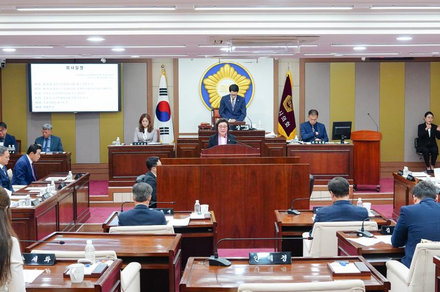 제182회 포천시의회 임시회 제1차 본회의 - 1