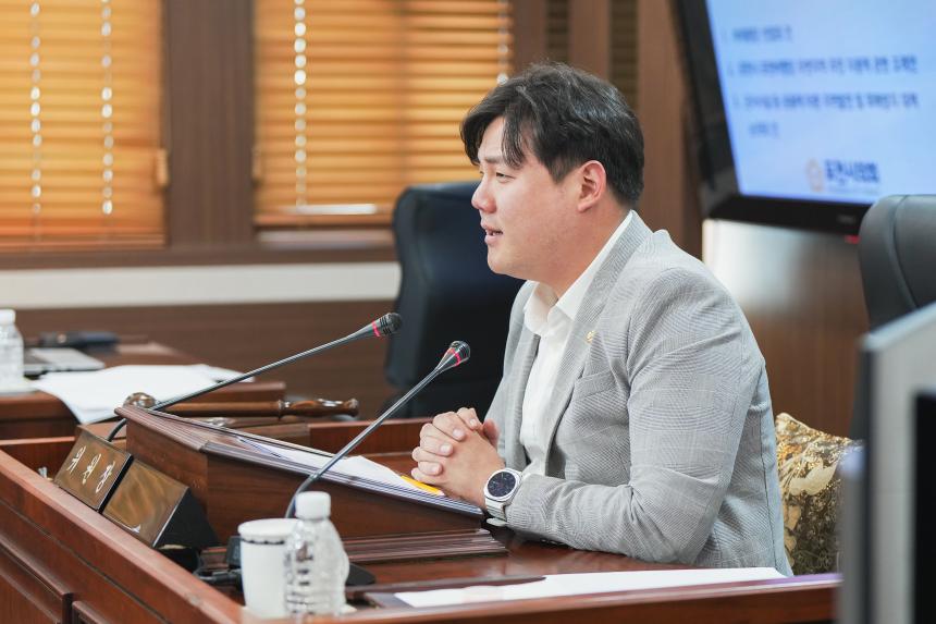 제183회 포천시의회 제2차 정례회 군사시설 등 운용에 따른 지역발전 및 피해방지 특별위원회 - 3