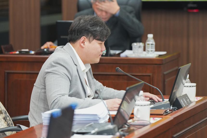 제183회 포천시의회 제2차 정례회 군사시설 등 운용에 따른 지역발전 및 피해방지 특별위원회 - 13