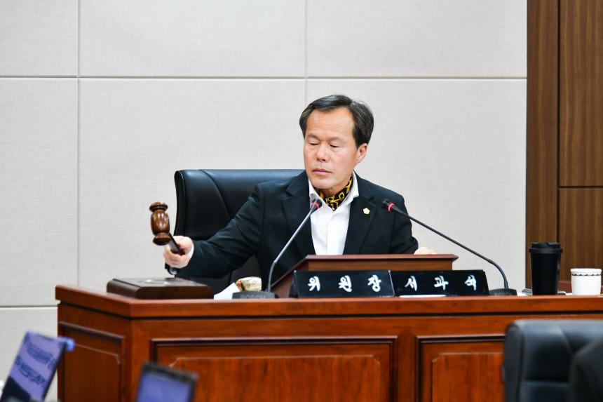 제184회 포천시의회 임시회 조례등심사특별위원회 - 11