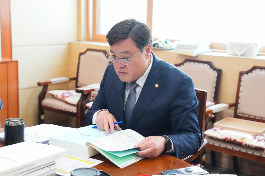 제185회 포천시의회임시회 제4차 예산결산특별위원회 - 8