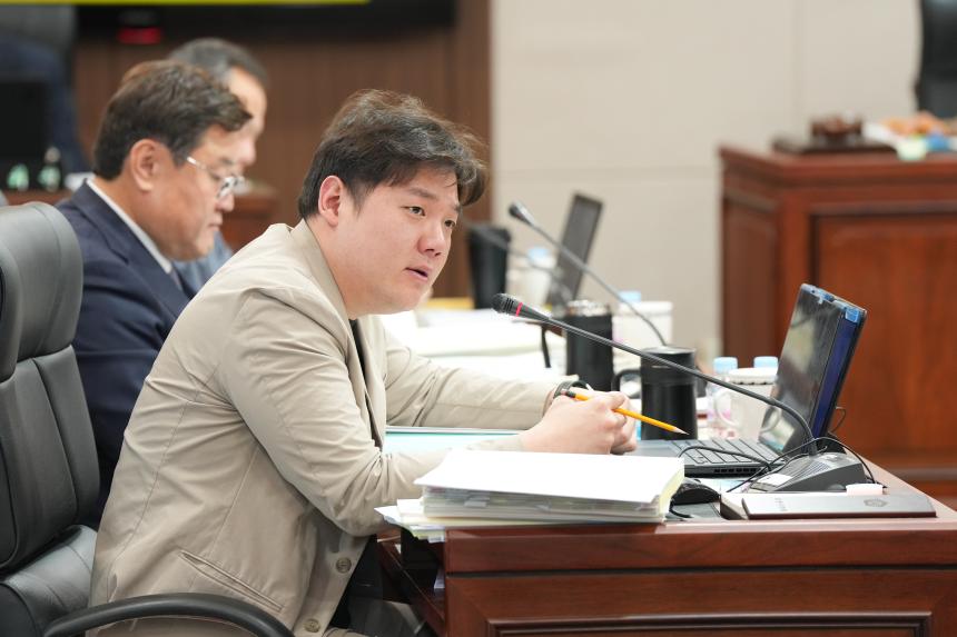 제185회 포천시의회 임시회 제2차 예산결산특별위원회 - 15