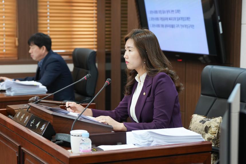 제185회 포천시의회 임시회 제2차 운영위원회 및 조례등심사특별위원회 - 4