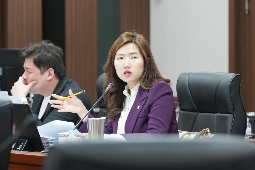 제185회 포천시의회 임시회 제2차 운영위원회 및 조례등심사특별위원회 - 14
