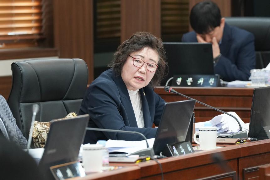 제185회 포천시의회 임시회 제2차 운영위원회 및 조례등심사특별위원회 - 18