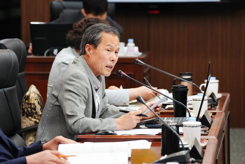 제186회 포천시의회 제1차 정례회 행정사무감사특별위원회 2일차 - 5