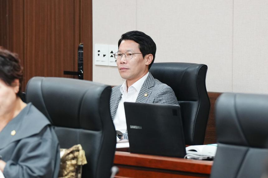 제186회 포천시의회 제1차 정례회 행정사무감사특별위원회 2일차 - 7