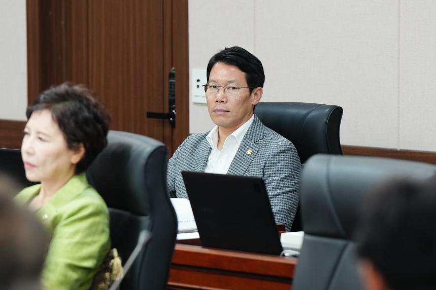 제186회 포천시의회 제1차 정례회 행정사무감사특별위원회 5일차 - 3