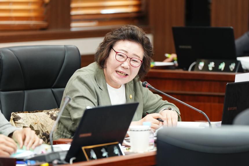 제186회 포천시의회 제1차 정례회 행정사무감사특별위원회 6일차 - 4