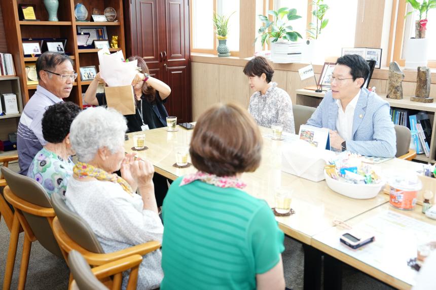 신북면 지역발전유공자 표창장 수여식 - 11