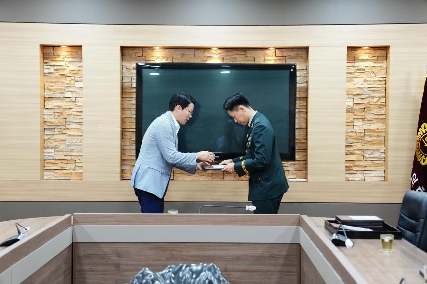 6.25자원봉사자 표창장 수여식 - 11