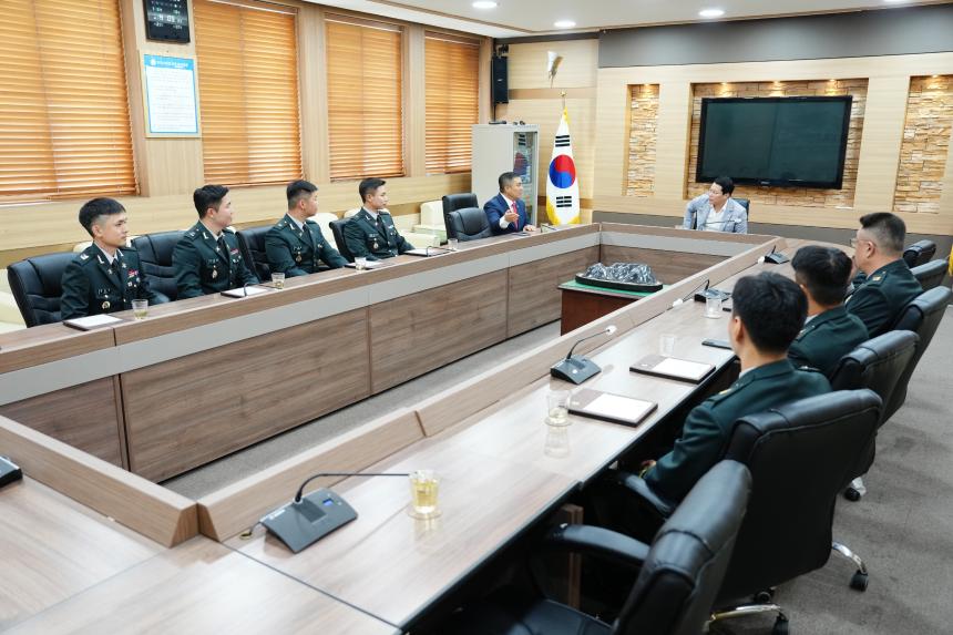 6.25자원봉사자 표창장 수여식 - 34