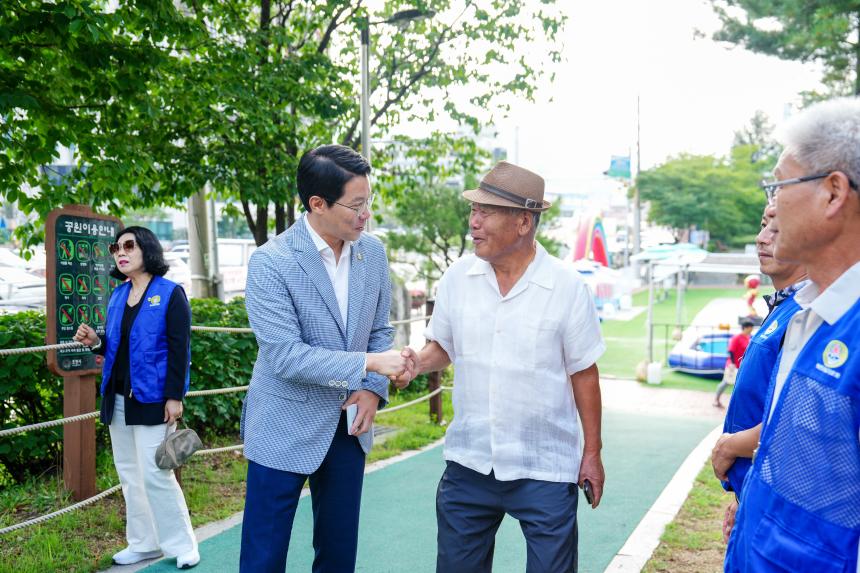 바르게살기운동 포천시협의회 광복80주년 기념 태극기 행사 - 1